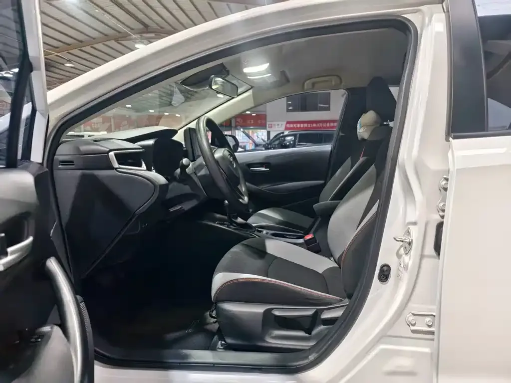 Toyota Corolla 2022 из CN, фото 2