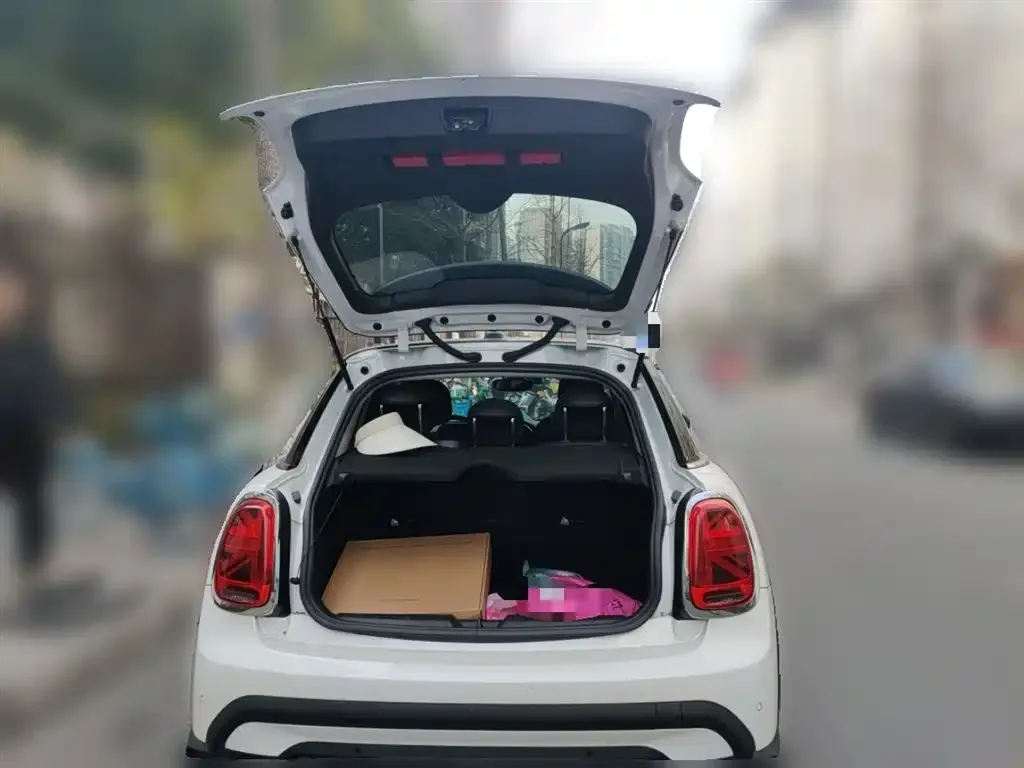 MINI Cooper (3-door) 2023 из CN, фото 3