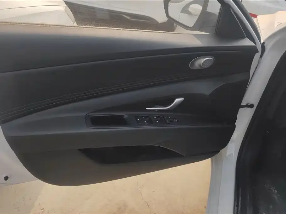Hyundai Elantra 2025 из CN, фото 2