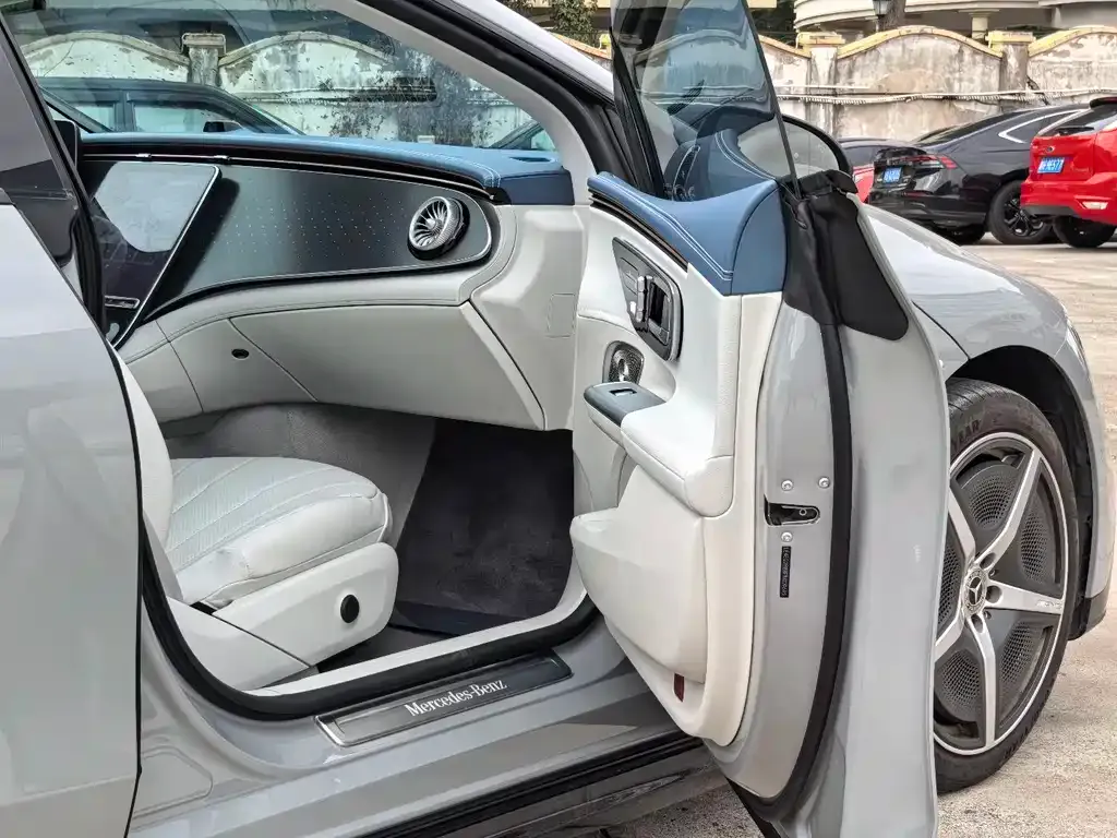 Mercedes-Benz EQE 2023 из CN, фото 8