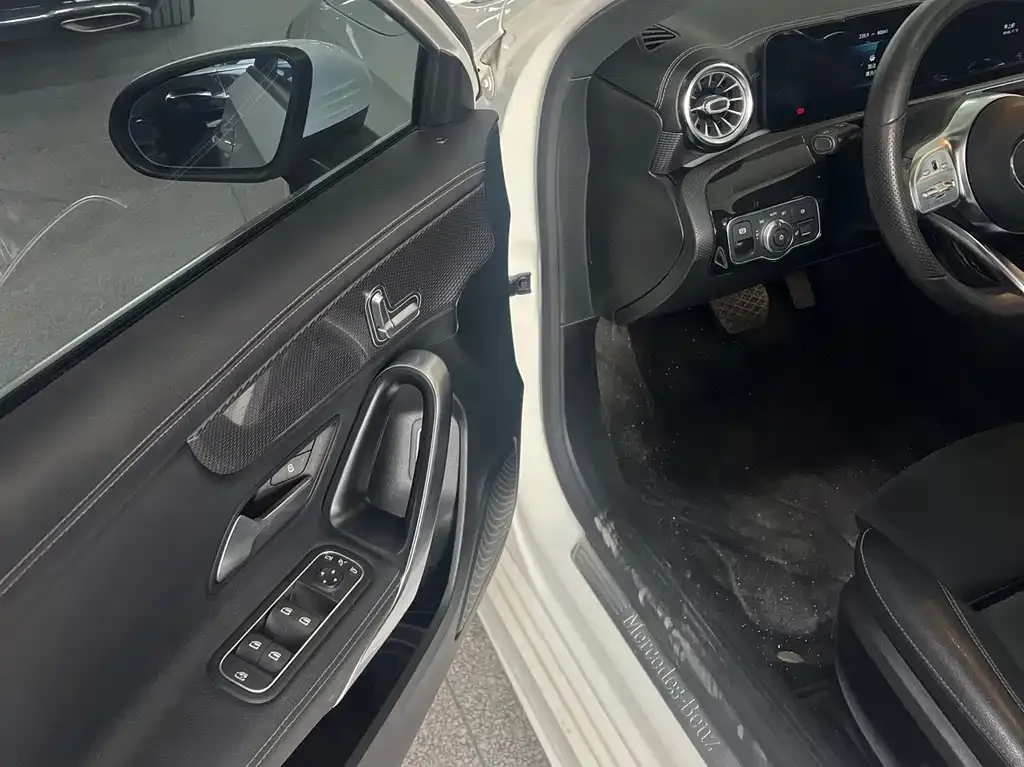 Mercedes-Benz A-Class 2021 из CN, фото 5