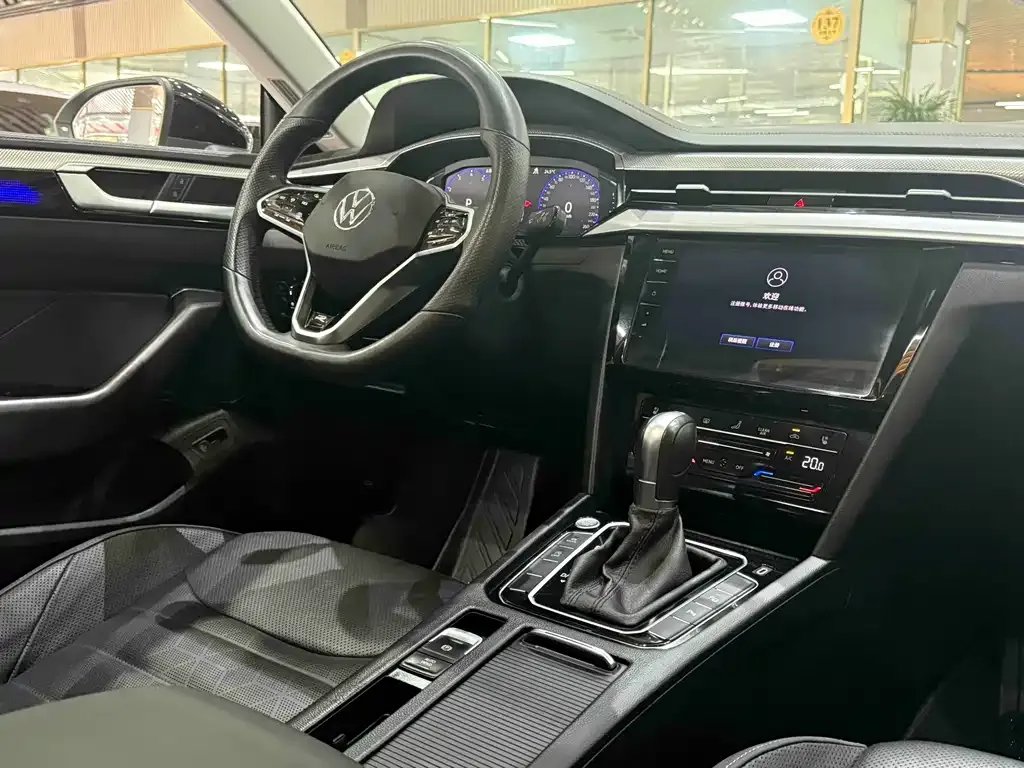 Volkswagen CC 2023 из CN, фото 2