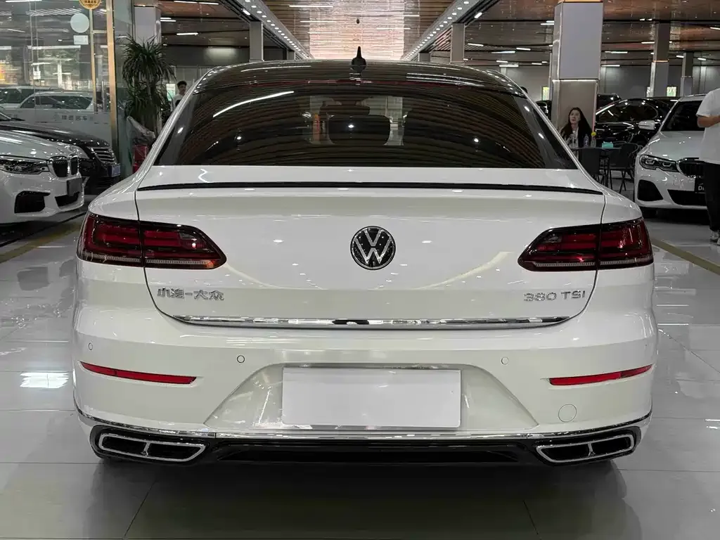 Volkswagen CC 2023 из CN, фото 6