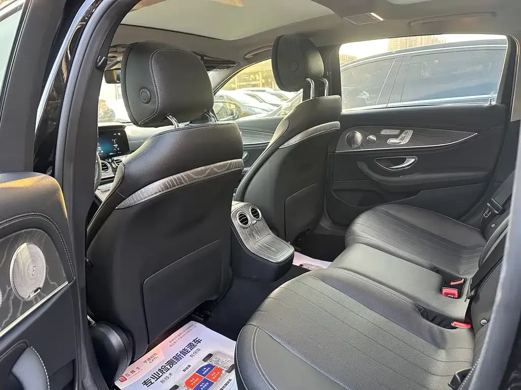 Mercedes-Benz E-Class 2022 из CN, фото 4