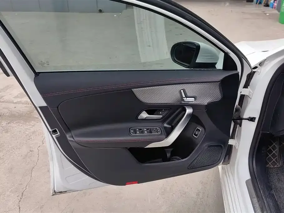 Mercedes-Benz A-Class 2023 из CN, фото 9