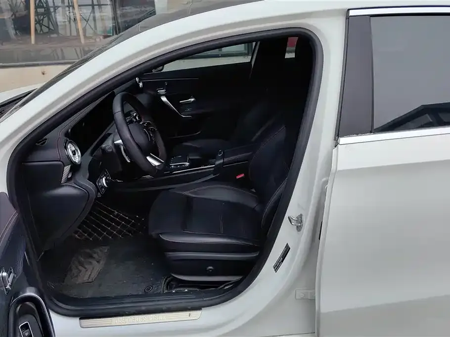 Mercedes-Benz A-Class 2023 из CN, фото 3