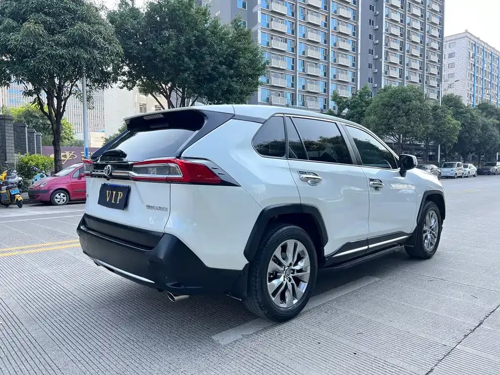 Toyota Wildlander 2022 из CN, фото 9