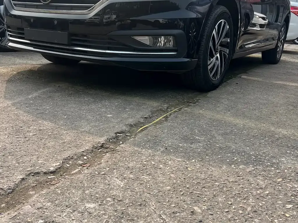 Volkswagen Lavida 2023 из CN, фото 1