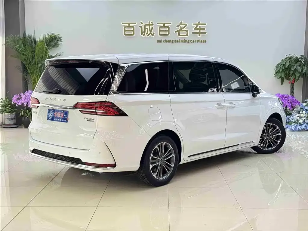Roewe iMAX8 2021 из CN, фото 9
