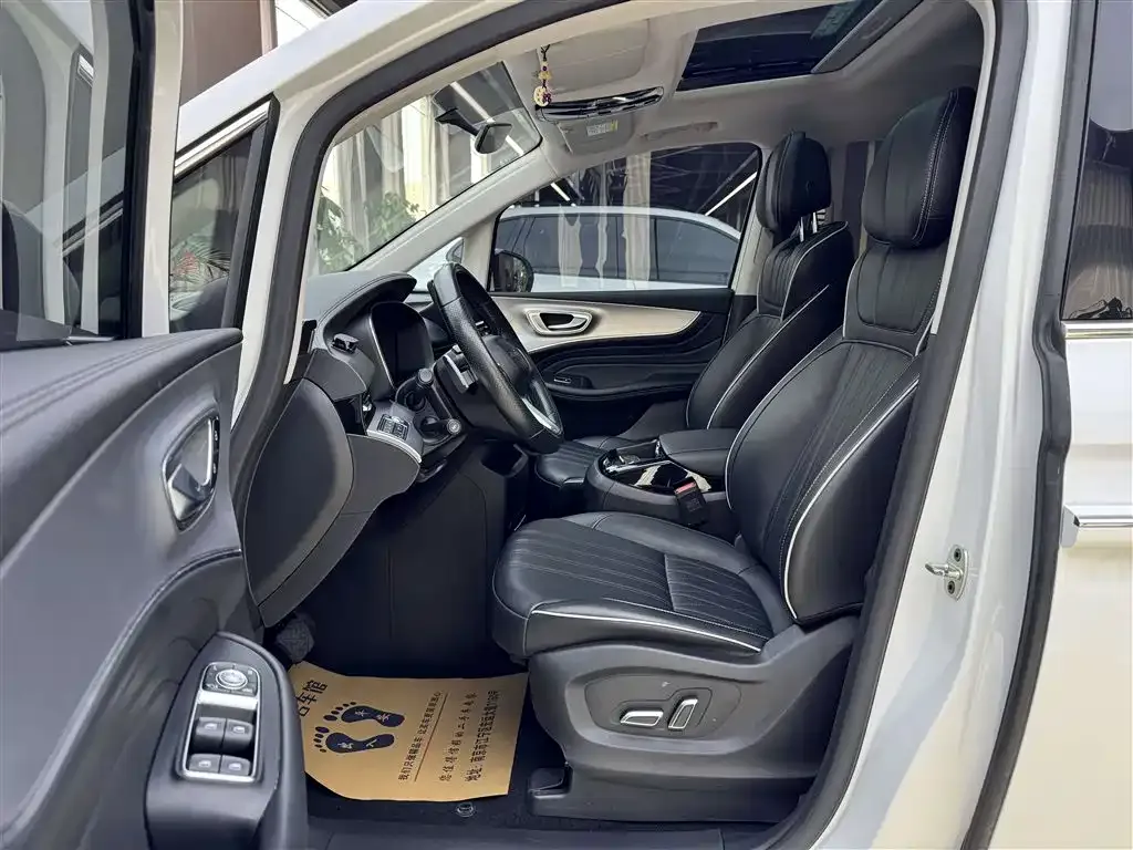 Roewe iMAX8 2021 из CN, фото 10
