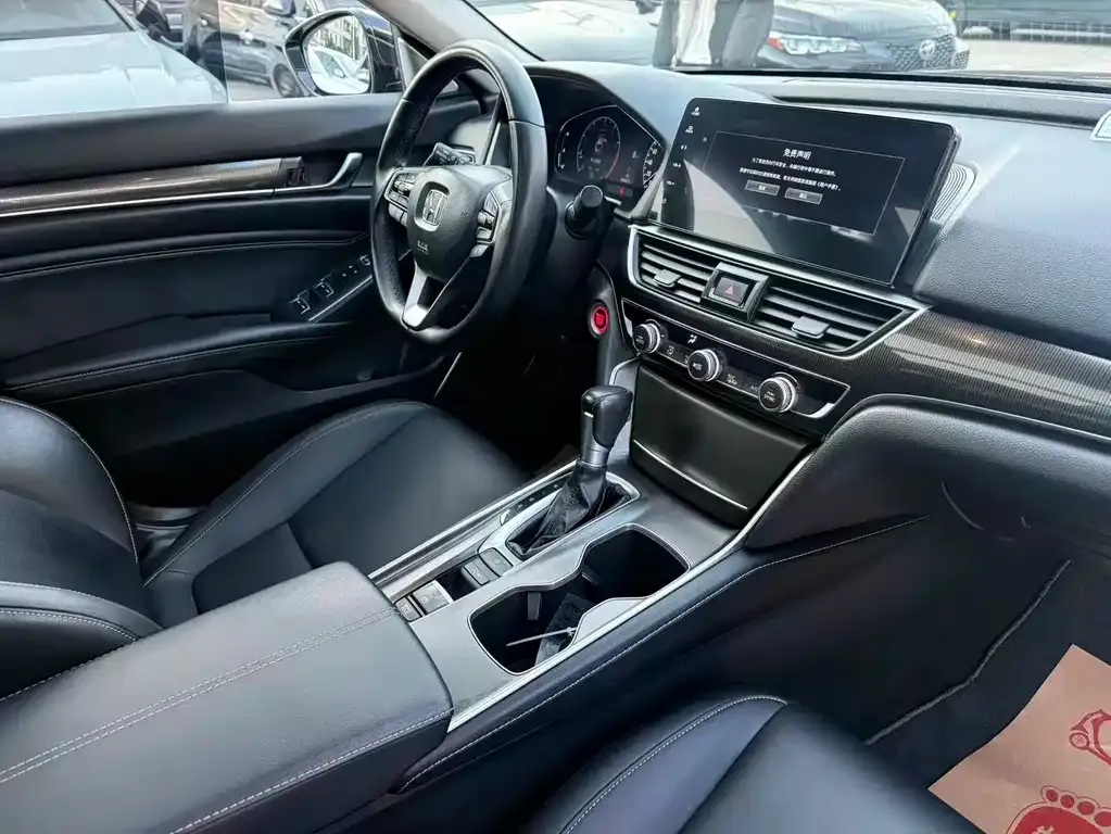 Honda Accord 2022 из CN, фото 10