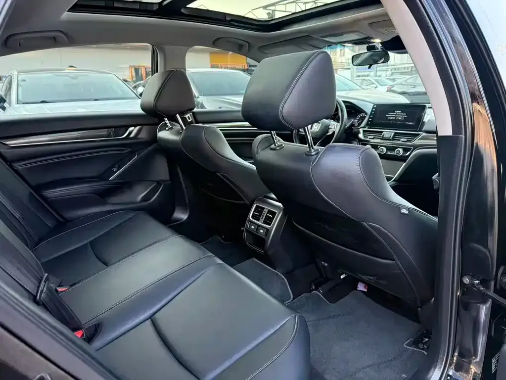 Honda Accord 2022 из CN, фото 2