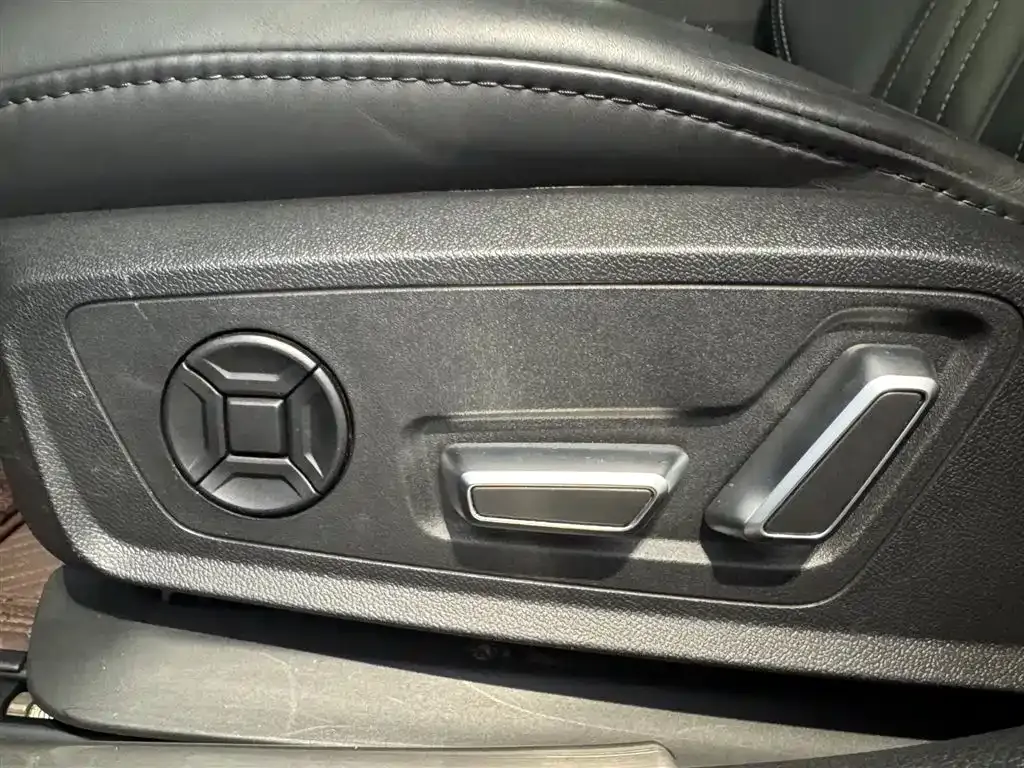 Audi A6L 2023 из CN, фото 10