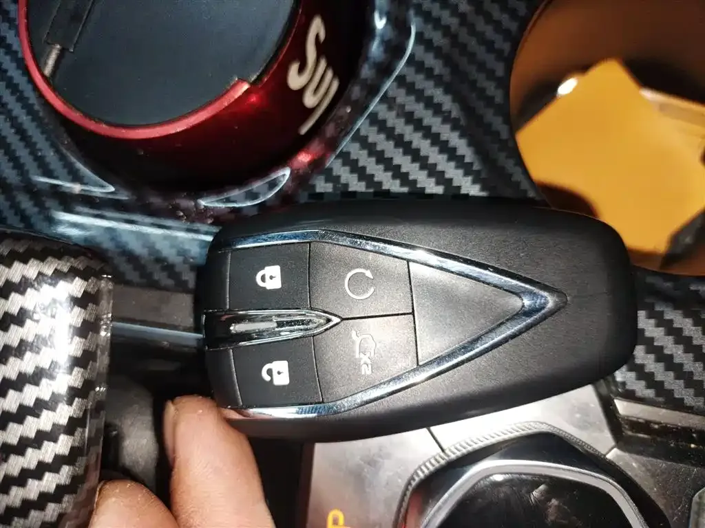 Changan UNI-V 2023 из CN, фото 3
