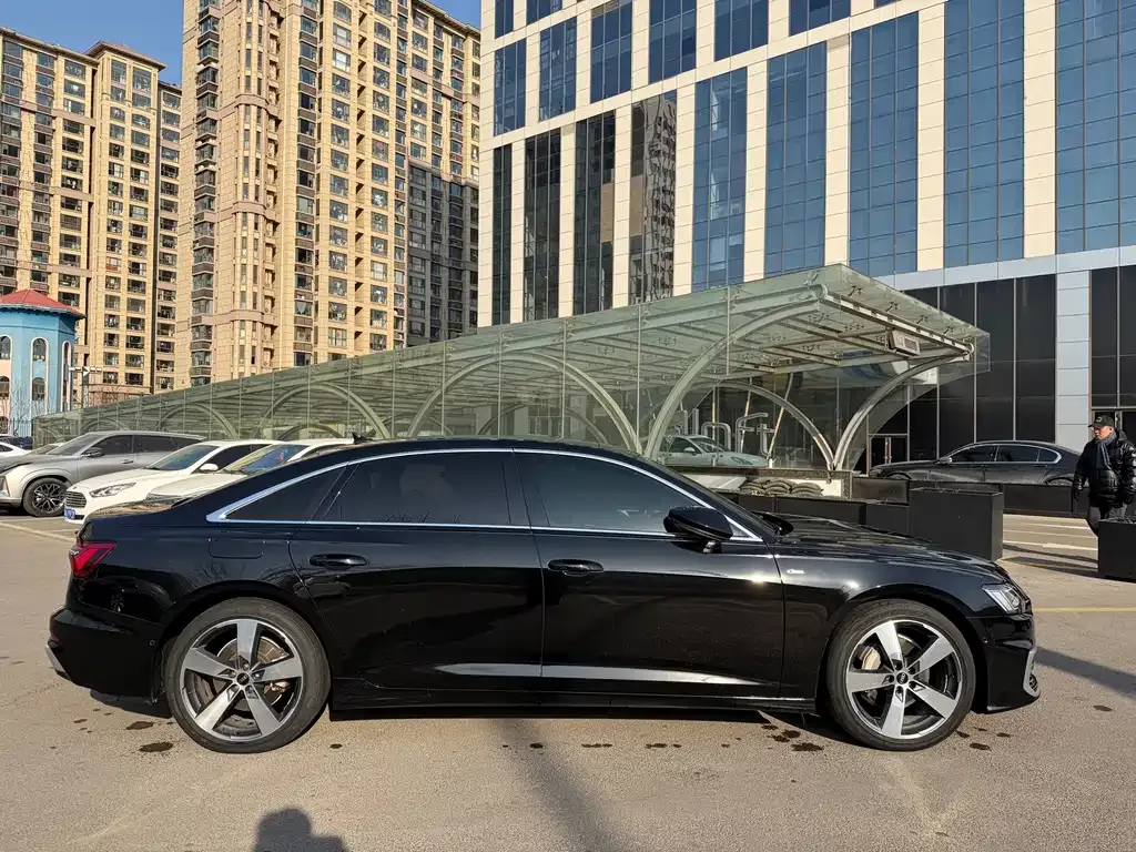 Audi A6L 2023 из CN, фото 7