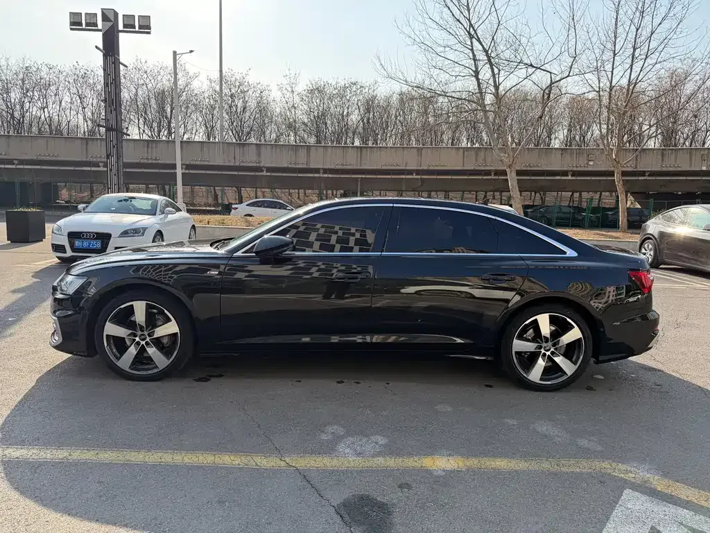 Audi A6L 2023 из CN, фото 8