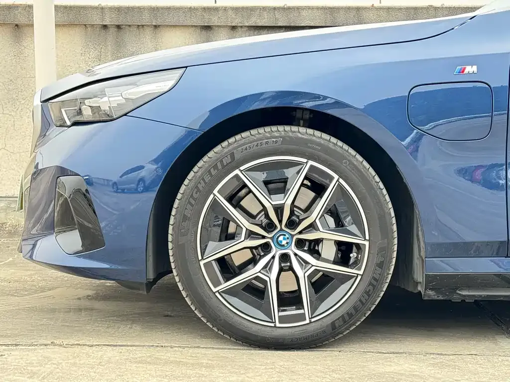 BMW i5 2024 из CN, фото 10