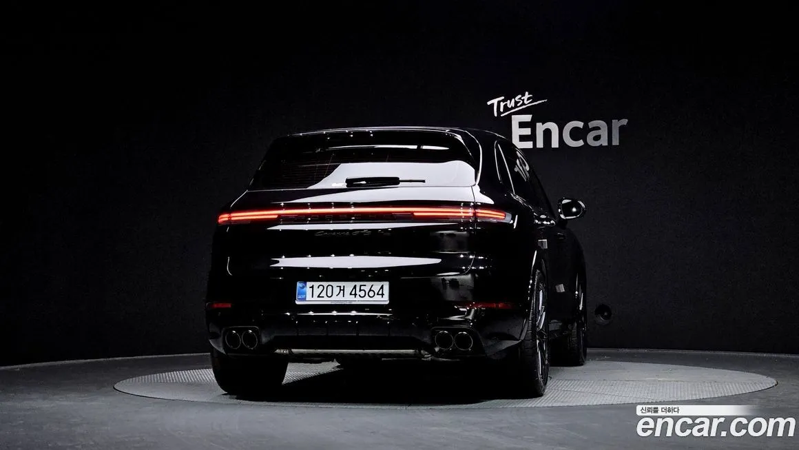 Porsche Cayenne 2025 из KR, фото 5