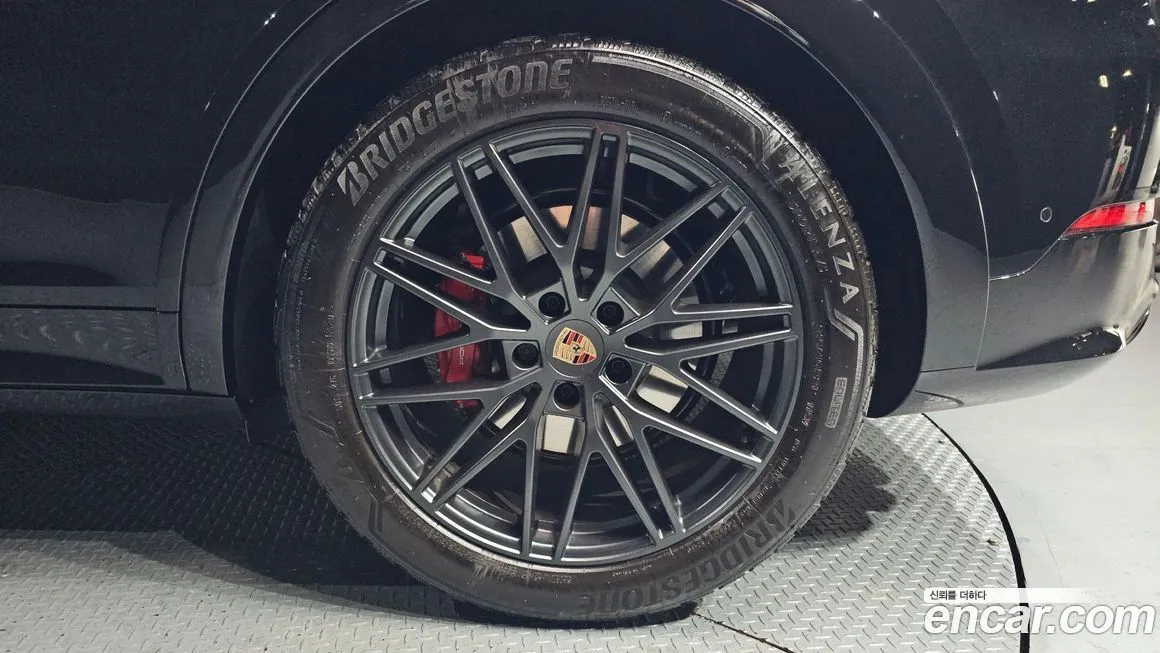 Porsche Cayenne 2025 из KR, фото 8
