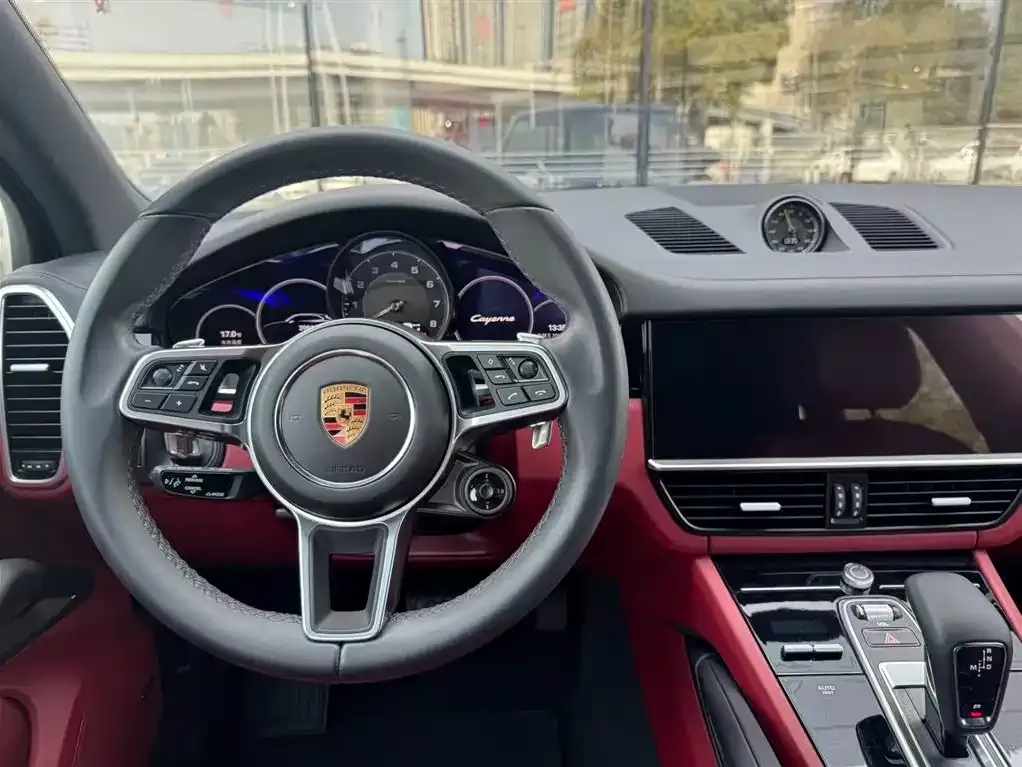 Porsche Cayenne Hybrid — фото 6