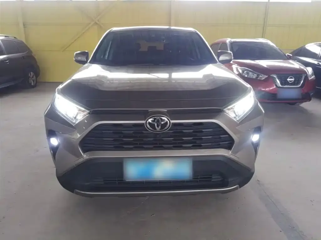Toyota RAV4 2024 из CN, фото 6
