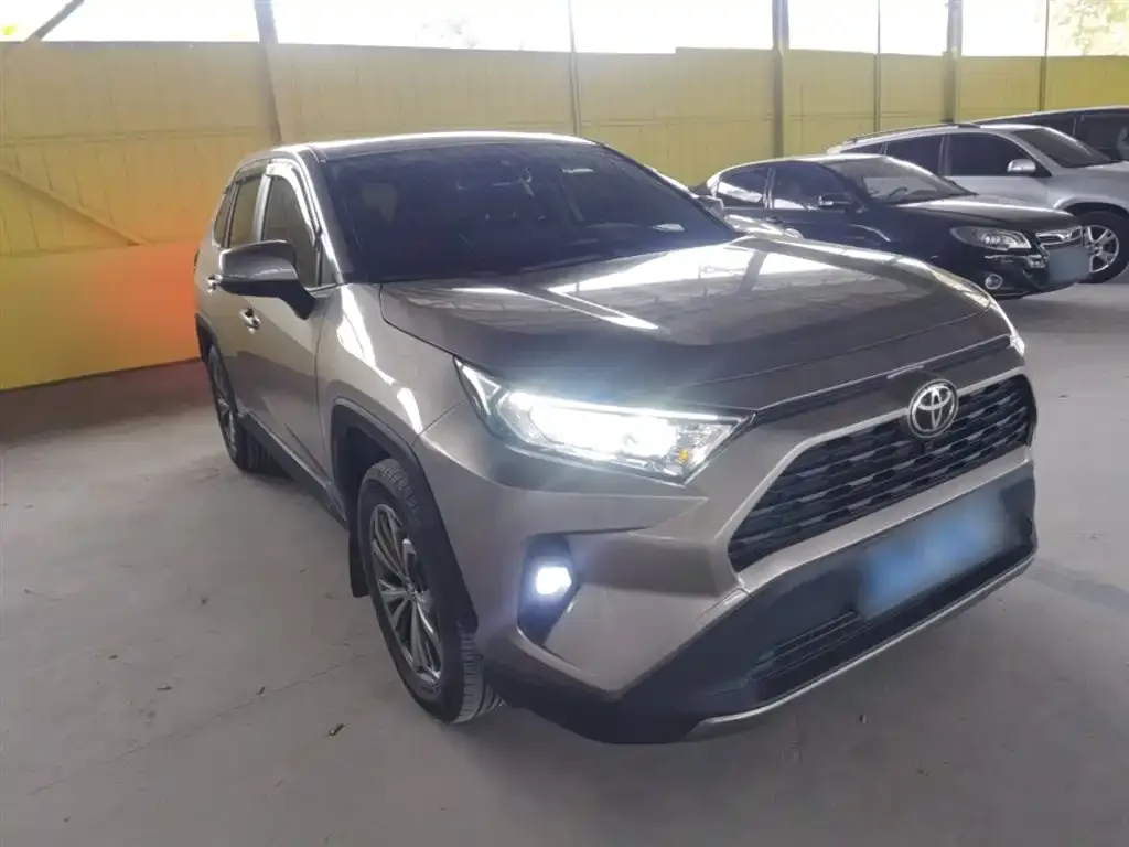Toyota RAV4 2024 из CN, фото 7