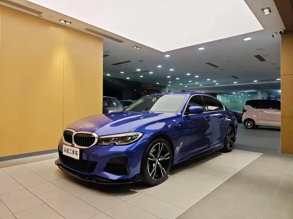 BMW 3 Series 2022 из CN, фото 1