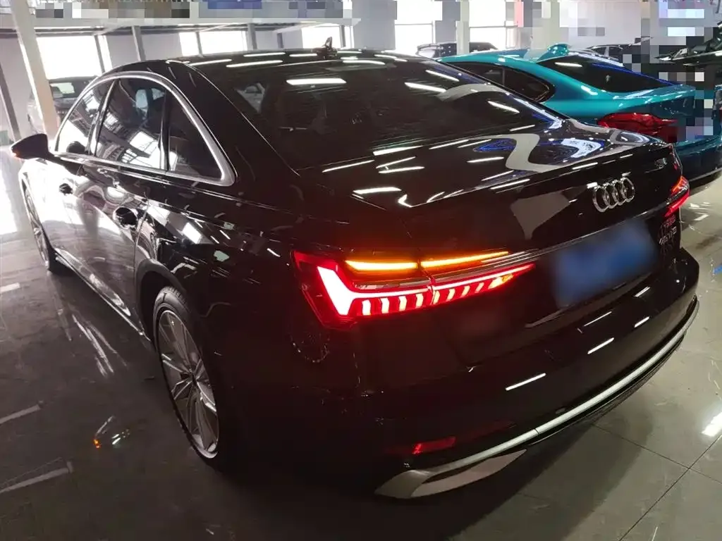 Audi A6L 2023 из CN, фото 3