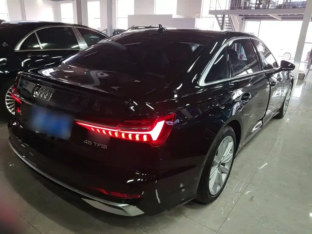 Audi A6L 2023 из CN, фото 8