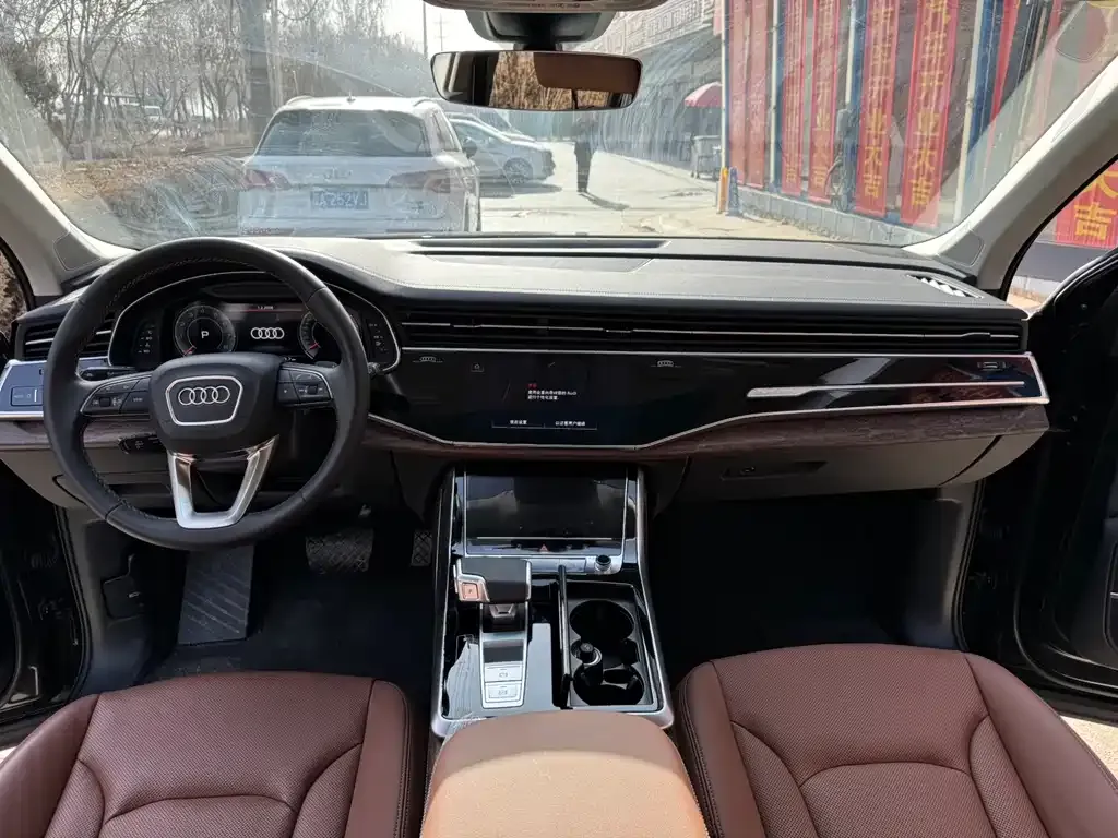 Audi Q7 2025 из CN, фото 6