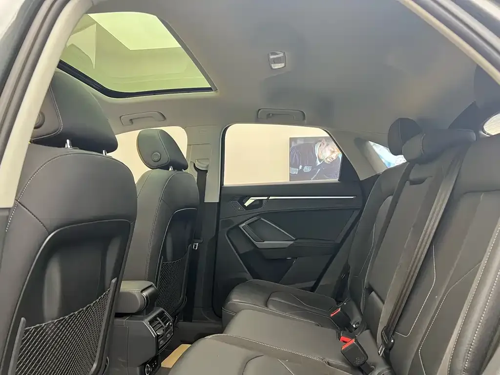 Audi Q3 Sportback 2023 из CN, фото 5