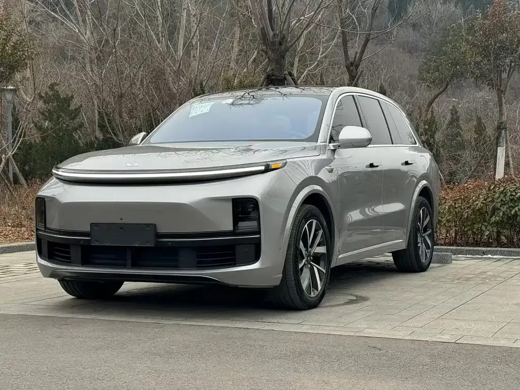 Li Auto L8