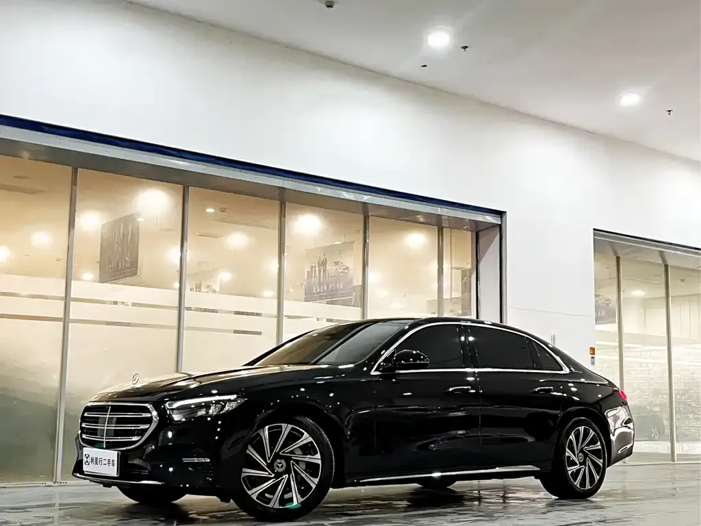 Mercedes-Benz E-Class 2025 из CN, фото 1