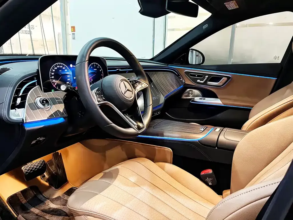 Mercedes-Benz E-Class 2025 из CN, фото 4