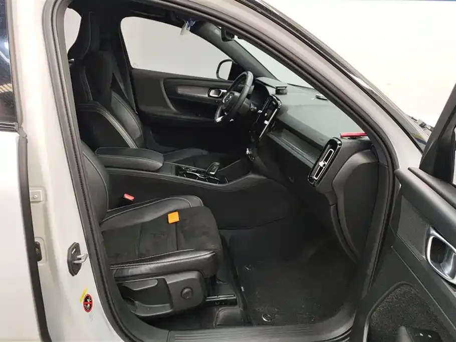 Volvo XC40 2021 из CN, фото 9