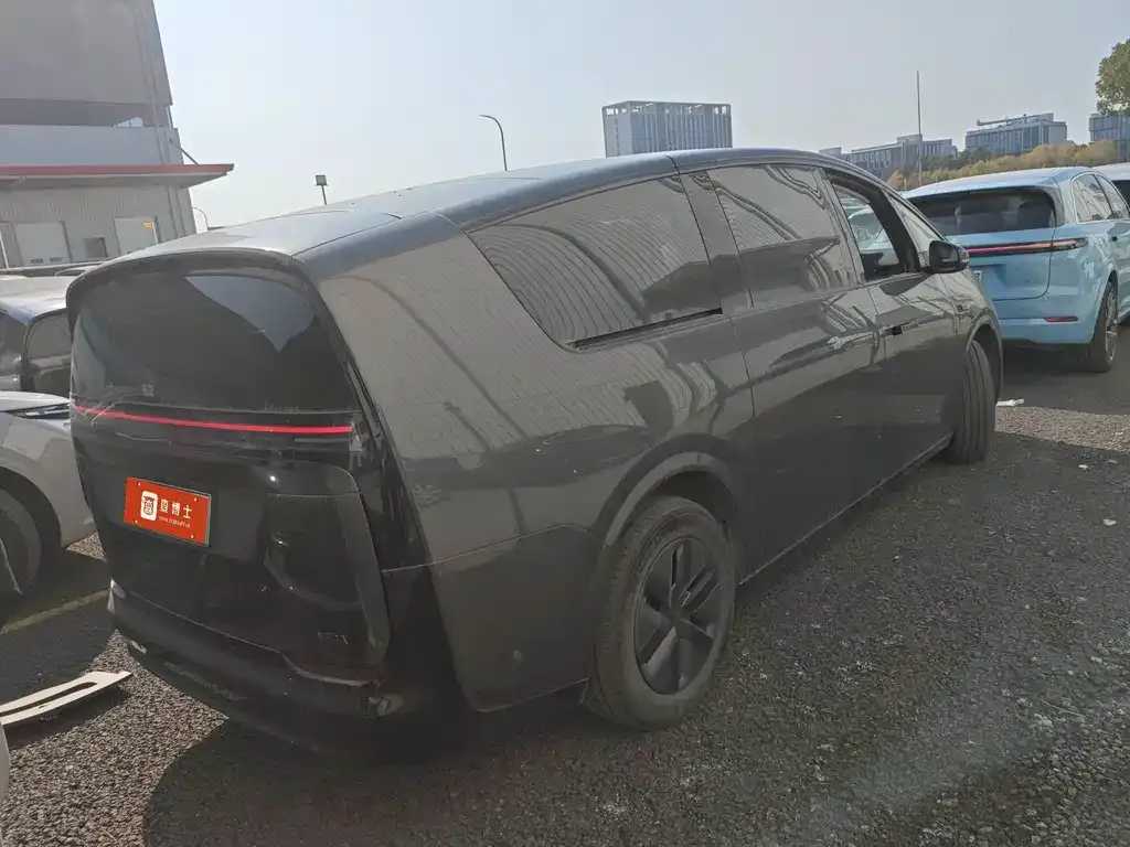 Li Auto MEGA 2024 из CN, фото 2