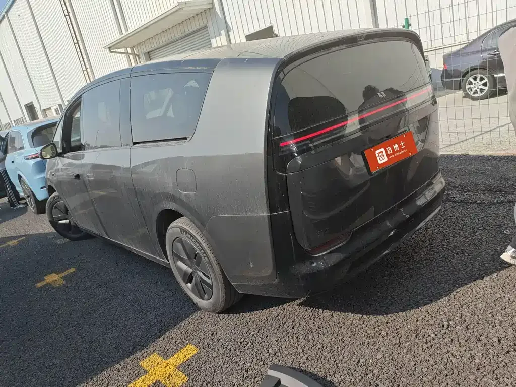 Li Auto MEGA 2024 из CN, фото 3