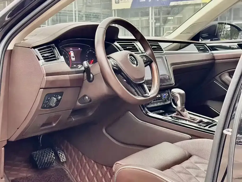 Volkswagen Phideon — фото 5