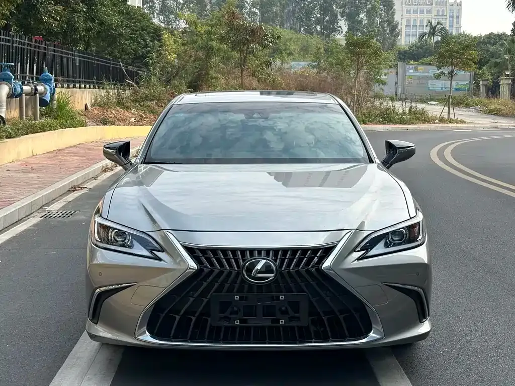 Lexus ES 2023 из CN, фото 5