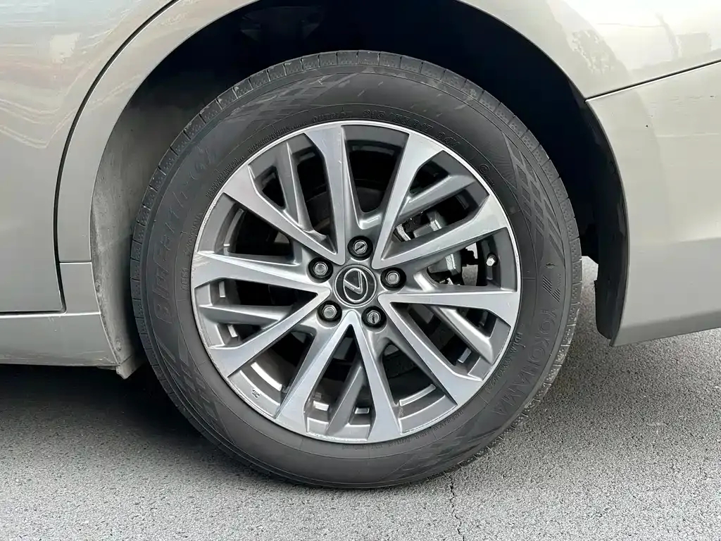 Lexus ES 2023 из CN, фото 4