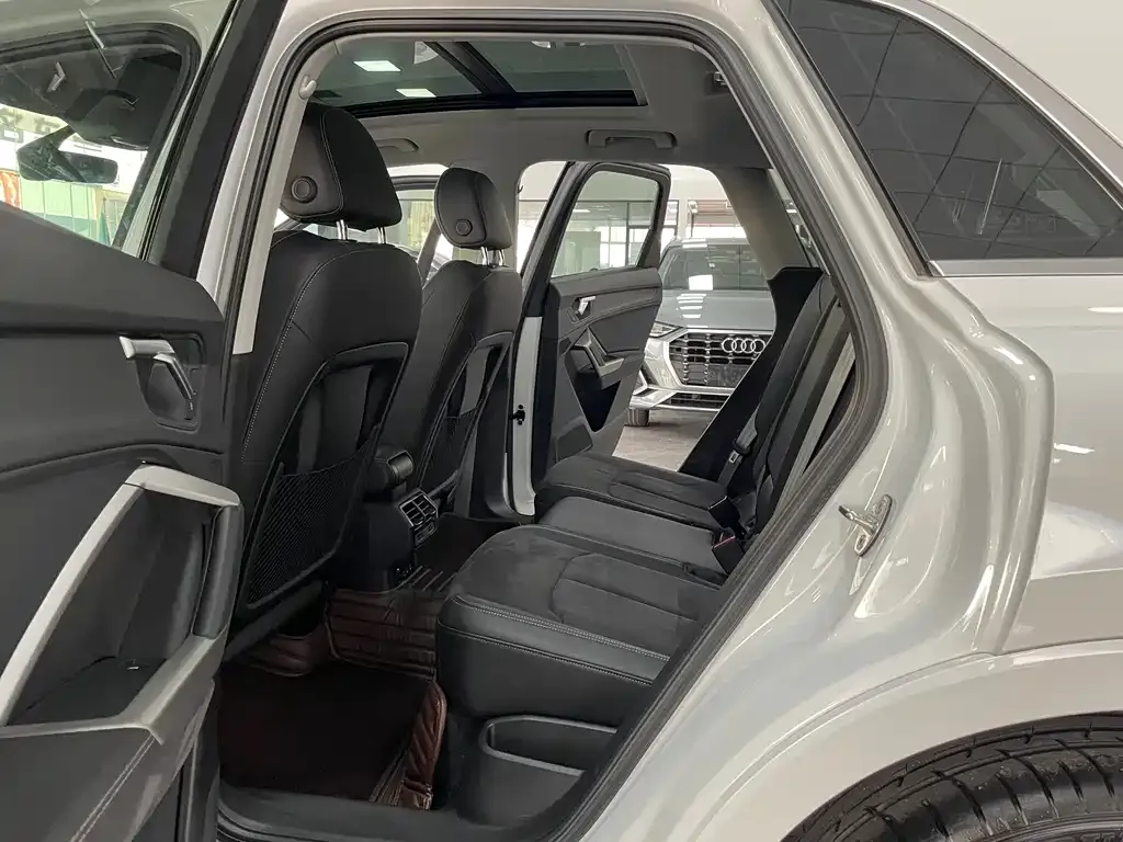 Audi Q3 2022 из CN, фото 4