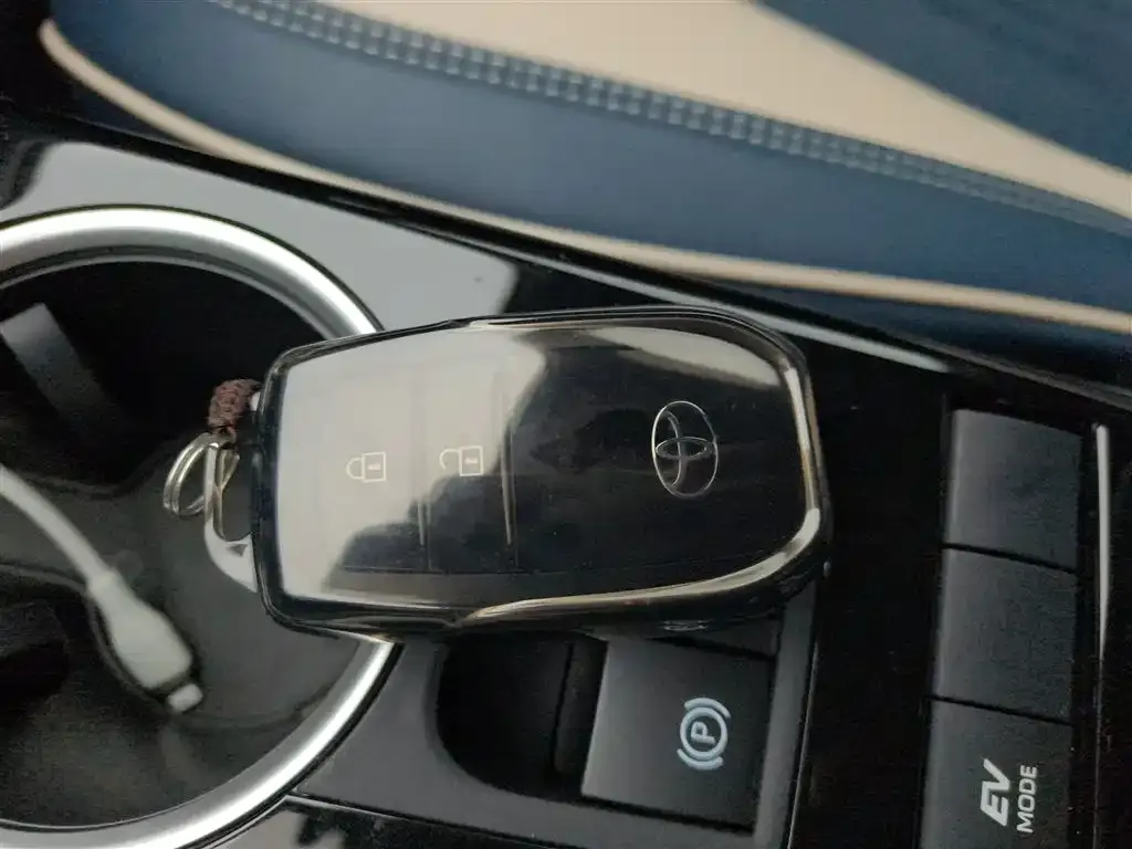 Toyota Highlander 2025 из CN, фото 6