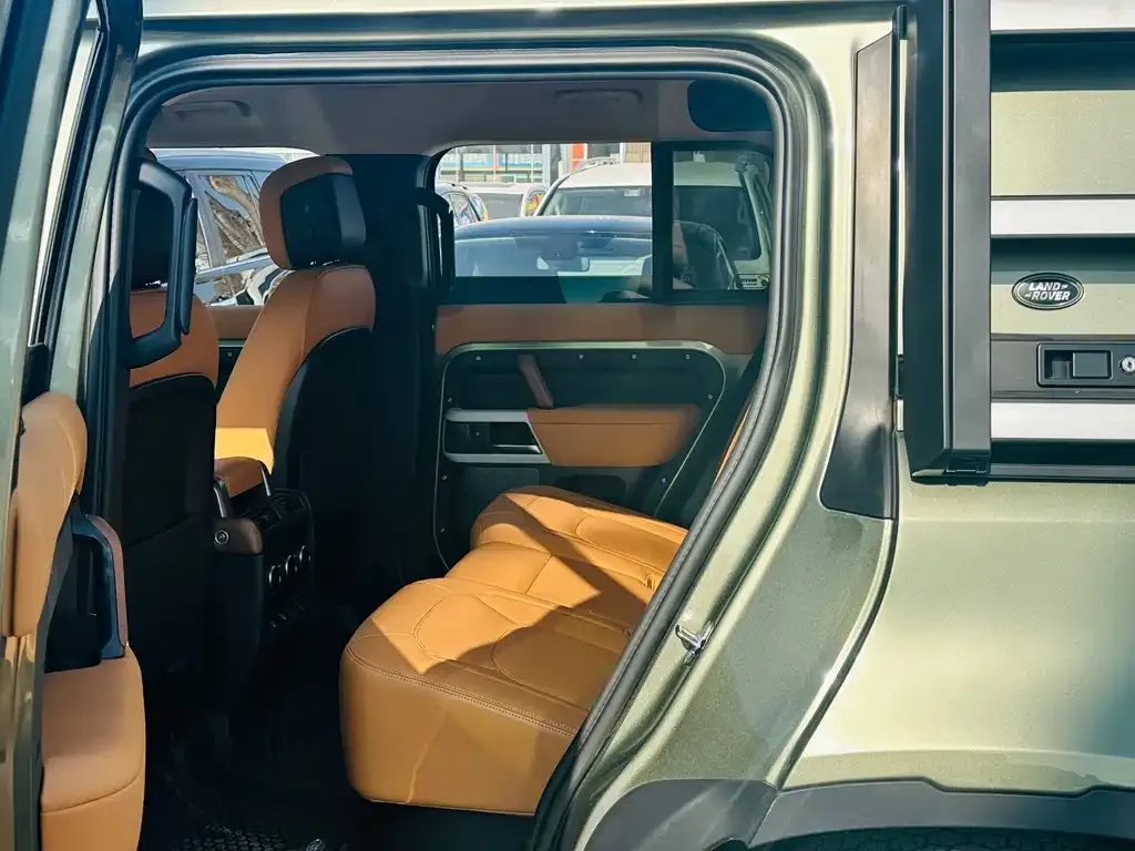 Land Rover Defender 2022 из CN, фото 2