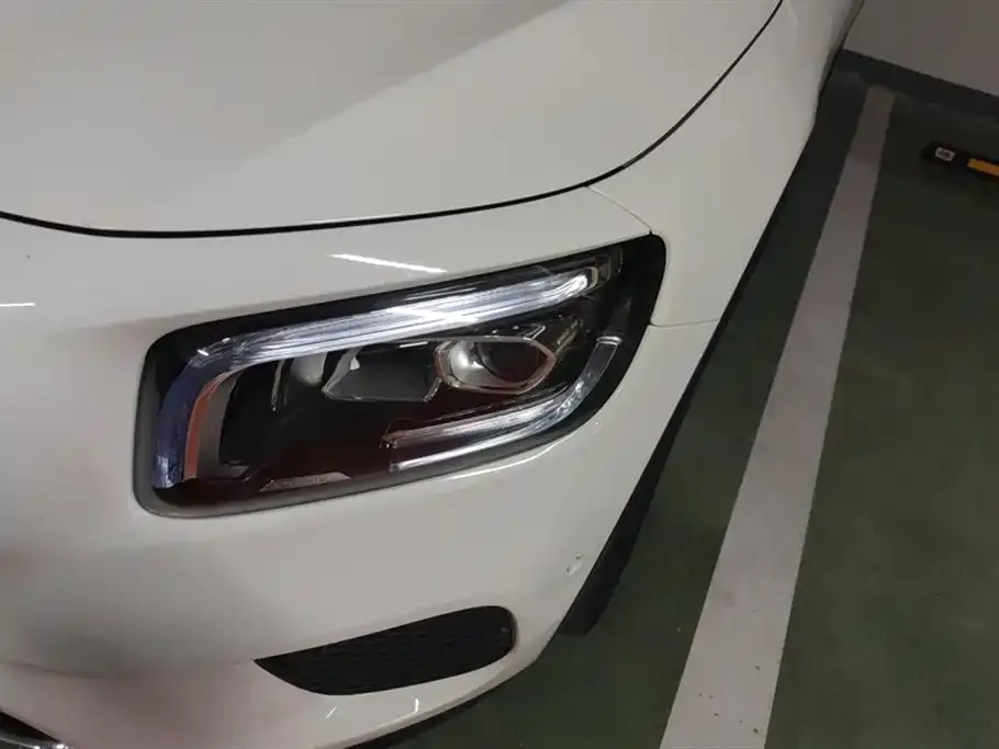 Mercedes-Benz GLB 2023 из CN, фото 2