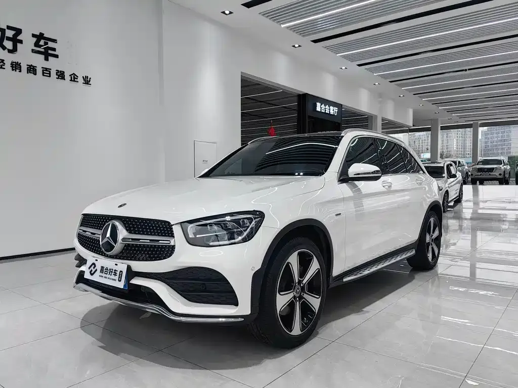 Mercedes-Benz GLC — фото 1