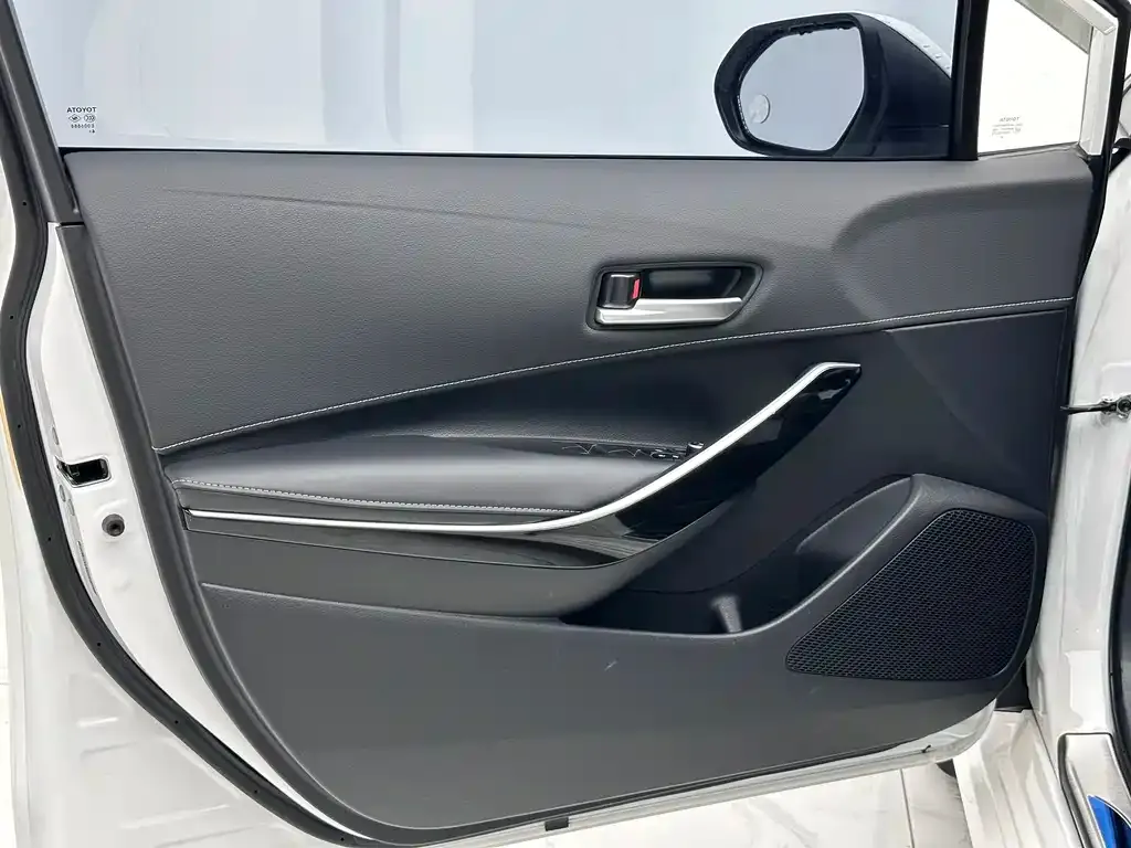 Toyota Corolla 2024 из CN, фото 3