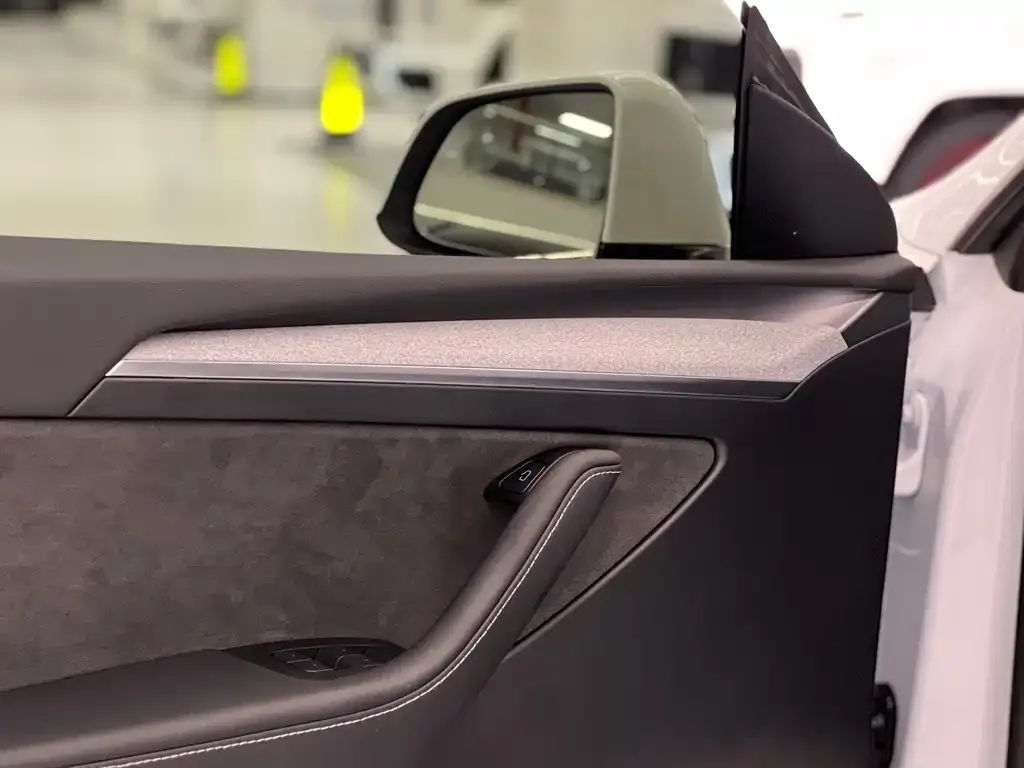 Tesla Model Y 2024 из CN, фото 8