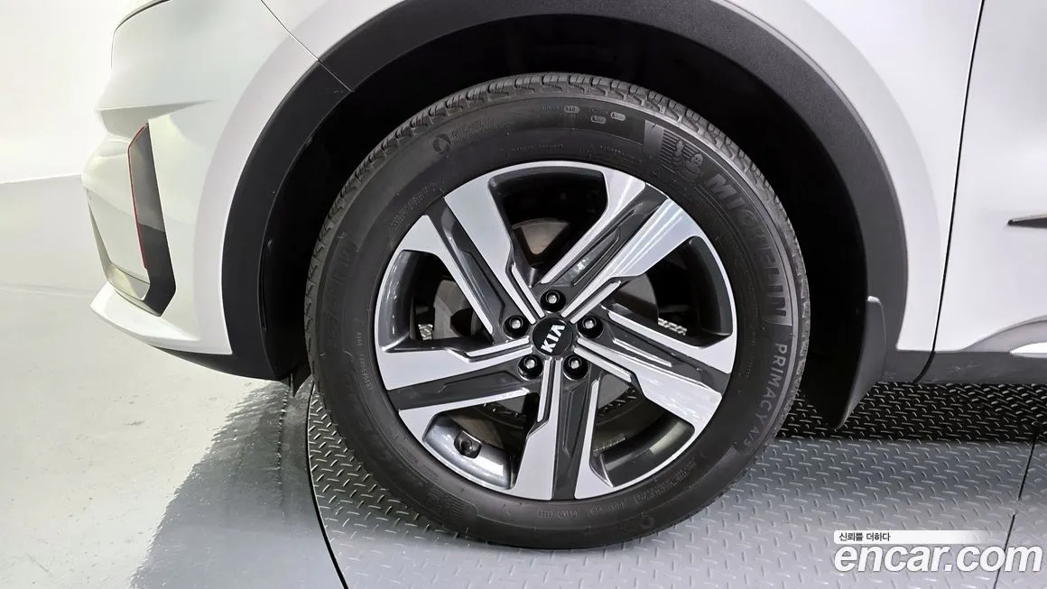 Kia Sorento — фото 7