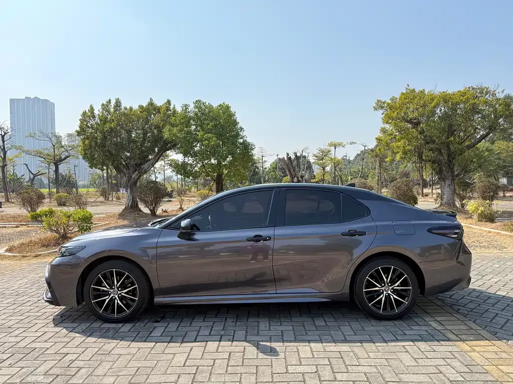 Toyota Camry 2022 из CN, фото 4
