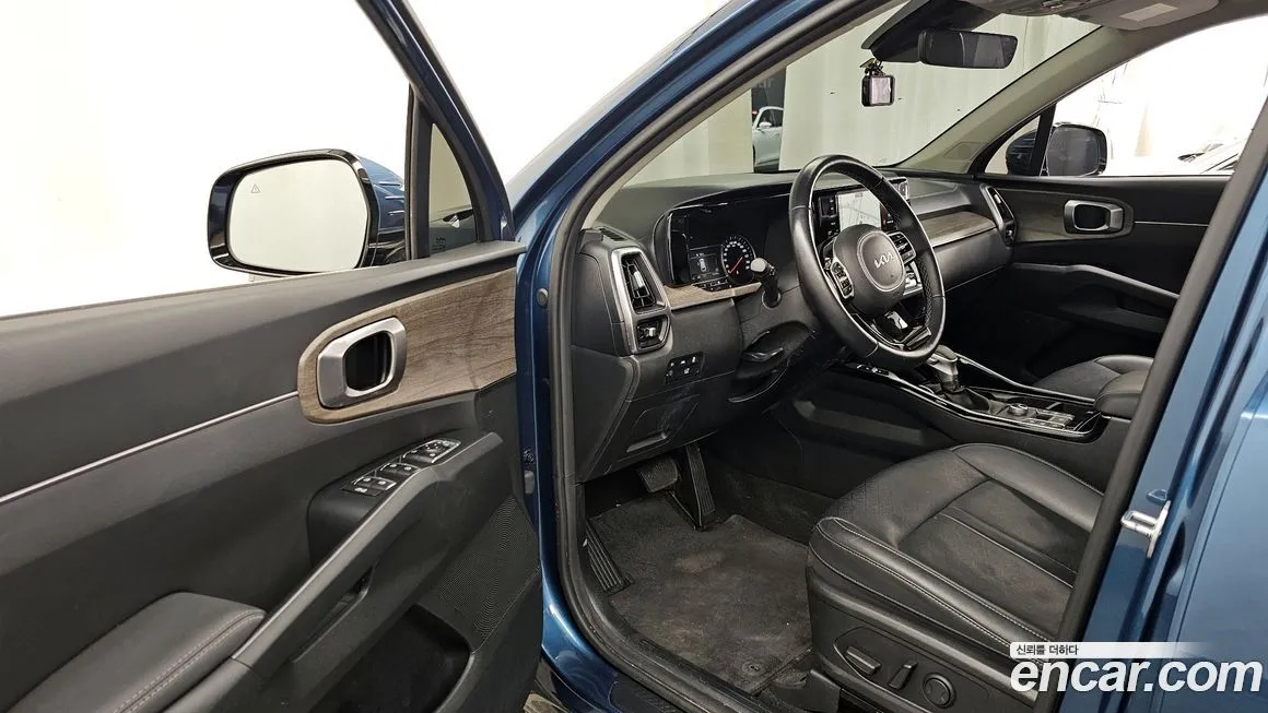 Kia Sorento — фото 10